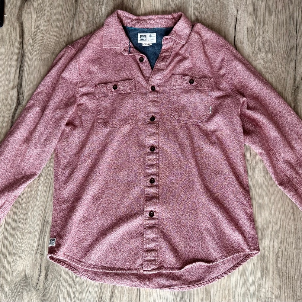 Reef Maroon Soft Knit Button-Up Shirt NWOT  – Size Small